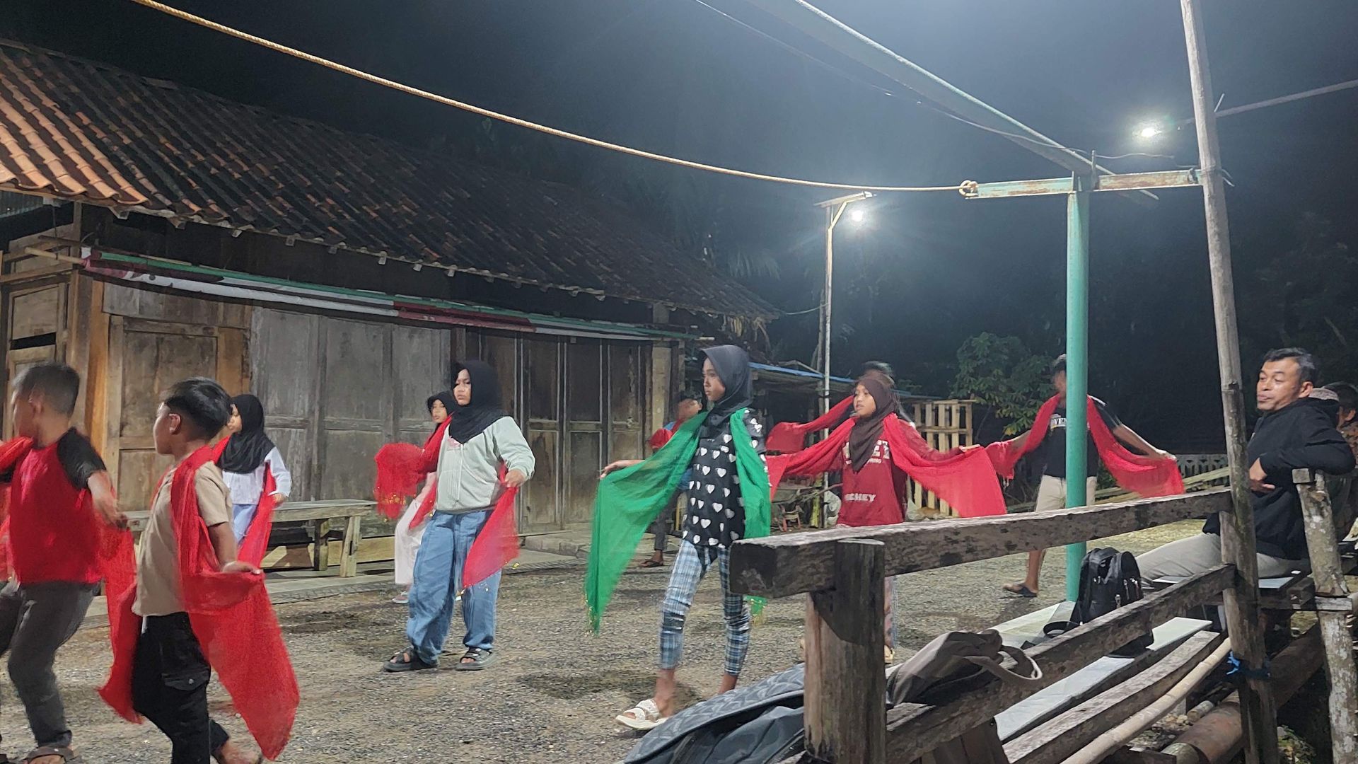 Latihan nek pelataran